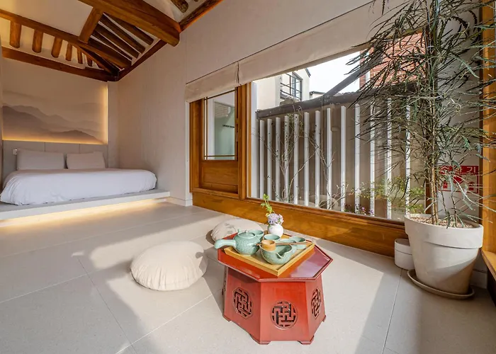Appartement Luxury Traditional Hanok - Private Entire - Memorystay Hyoja Seoel