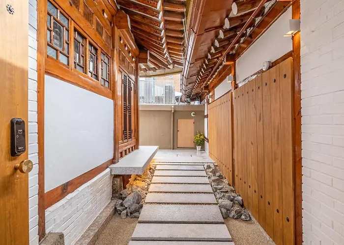 Luxury Traditional Hanok - Private Entire - Memorystay Hyoja Appartement