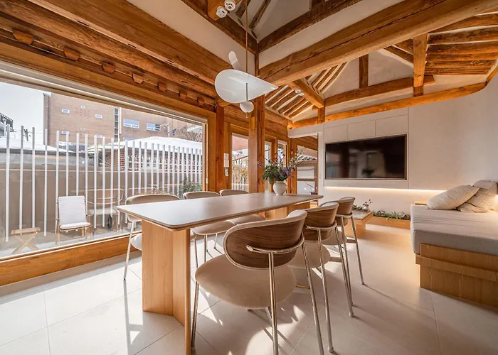 Luxury Traditional Hanok - Private Entire - Memorystay Hyoja Seoel